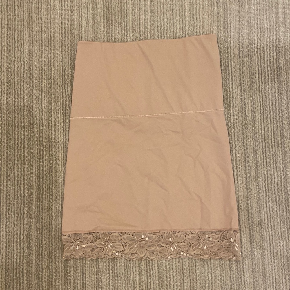 Body slimmer mini slip!
